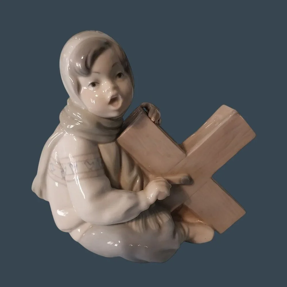 Lladro Child Playing Marraca Figurine Hard To Find Old Mark Vintage